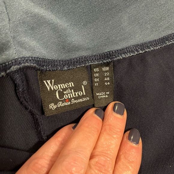 Women with Control Navy Ankle Pants - Picture 3 of 6